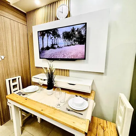 Lotus' Suite Manila Exterior photo